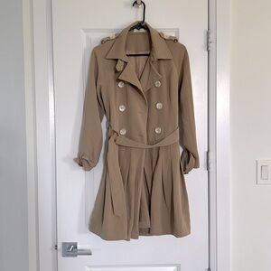 Cute skirt-like trench coat